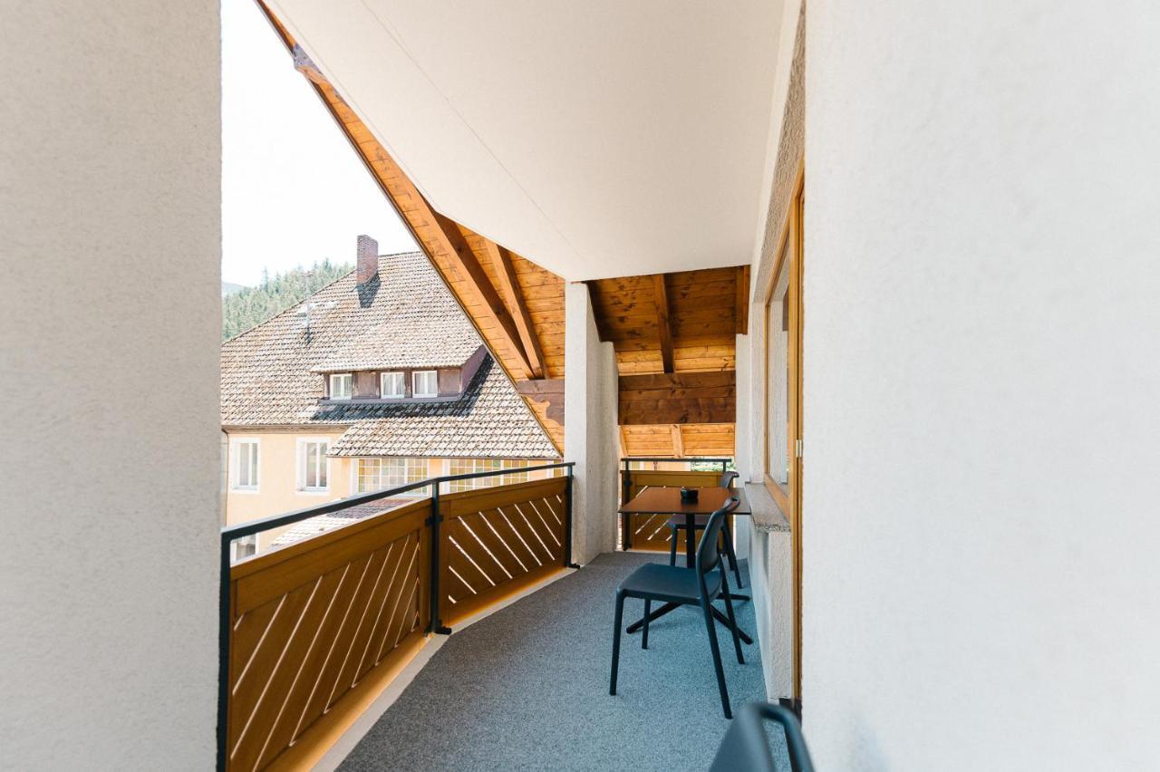 Moderne 2 Zi.-Fewo Blackforest Art Barrierefrei Naehe Freiburg Simonswald Buitenkant foto