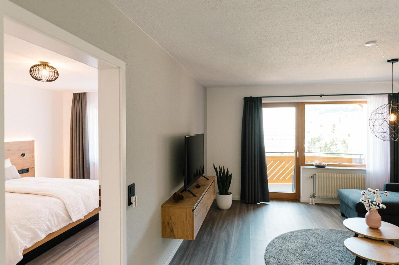 Moderne 2 Zi.-Fewo Blackforest Art Barrierefrei Naehe Freiburg Simonswald Buitenkant foto